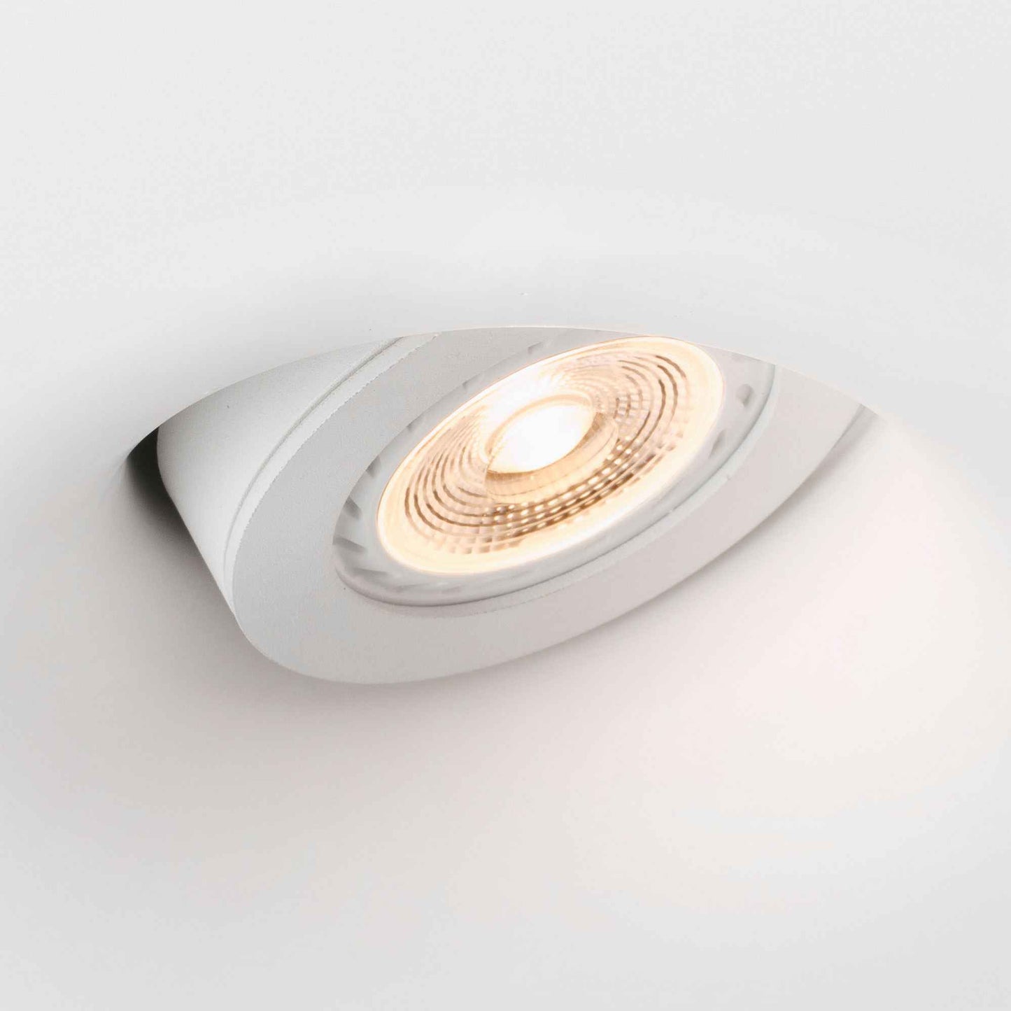 NEU - détail Spot invisible en plâtre GU10 – Éclairage discret et design